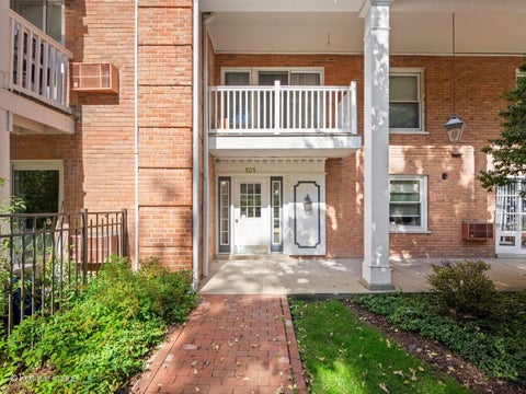 Tiny photo for 101 E Cossitt Avenue #102, La Grange, IL 60525 (MLS # 12773127)