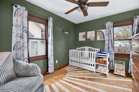 Tiny photo for 650 E Colorado Street, Davenport, IA 52803 (MLS # 12623517)