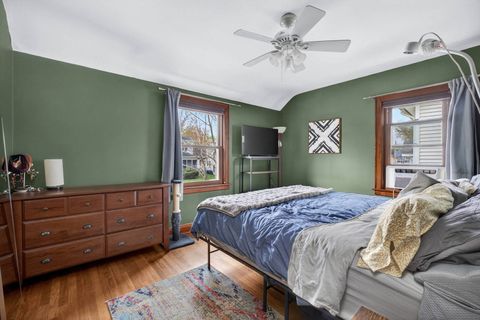 Tiny photo for 650 E Colorado Street, Davenport, IA 52803 (MLS # 12623517)