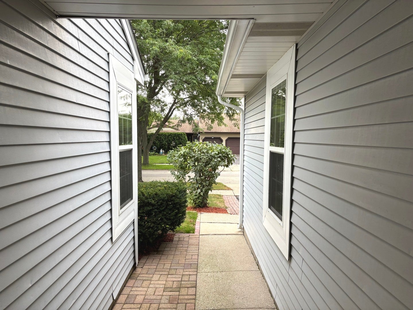 515 E Lyon Drive E 515