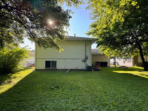 Tiny photo for 15542 S Park Avenue, South Holland, IL 60473 (MLS # 12553288)