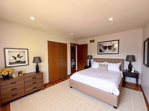 Tiny photo for 15542 S Park Avenue, South Holland, IL 60473 (MLS # 12553288)