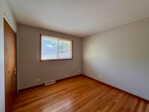 Tiny photo for 15542 S Park Avenue, South Holland, IL 60473 (MLS # 12553288)