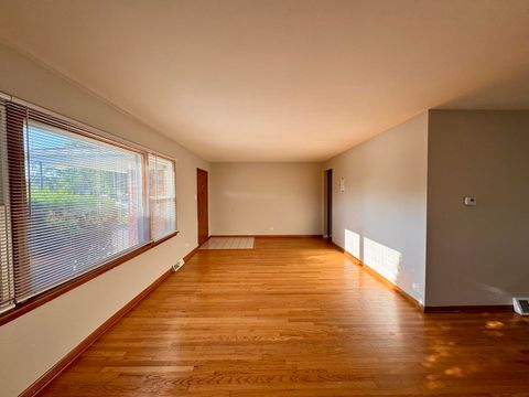 Tiny photo for 15542 S Park Avenue, South Holland, IL 60473 (MLS # 12553288)