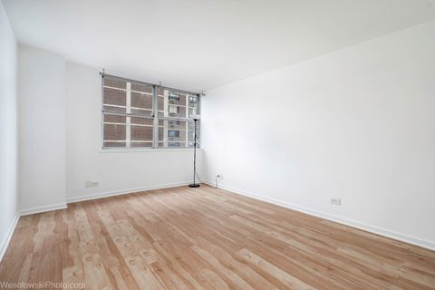 Tiny photo for 6301 N Sheridan Road #6C, Chicago, IL 60660 (MLS # 12555074)