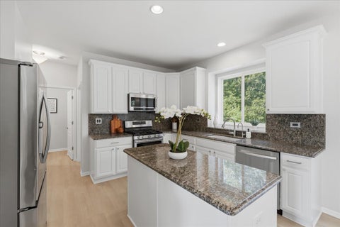 Tiny photo for 4 Sagebrush Court, Streamwood, IL 60107 (MLS # 12750503)