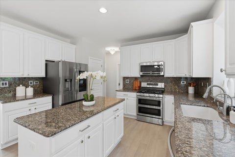 Tiny photo for 4 Sagebrush Court, Streamwood, IL 60107 (MLS # 12750503)