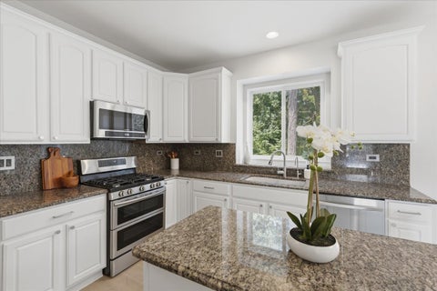 Tiny photo for 4 Sagebrush Court, Streamwood, IL 60107 (MLS # 12750503)