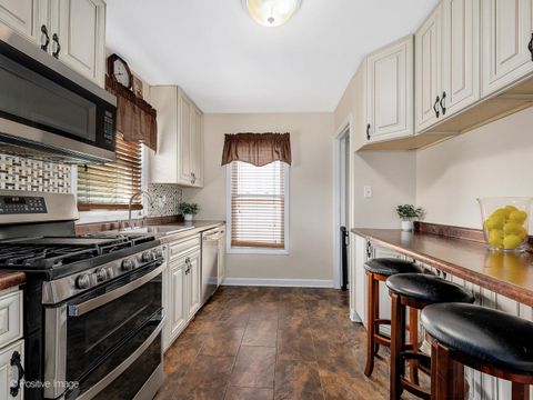 Tiny photo for 4214 Prairie Avenue, Brookfield, IL 60513 (MLS # 12491546)