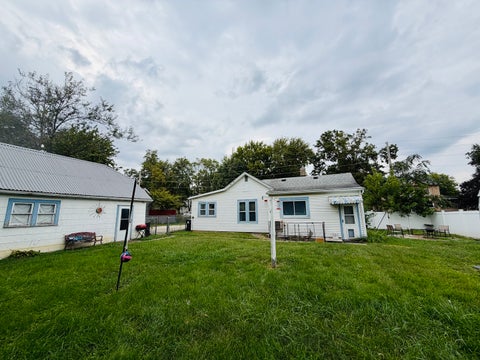 Tiny photo for 718 E Allen Street, Farmer City, IL 61842 (MLS # 12774841)