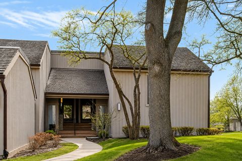 Photo of 83 THORNHILL Lane #B, Lake Barrington, IL 60010 (MLS # 12688470)
