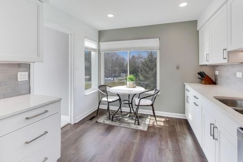 Tiny photo for 83 THORNHILL Lane #B, Lake Barrington, IL 60010 (MLS # 12688470)