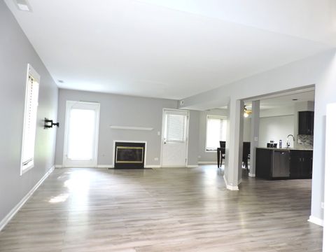 Tiny photo for 245 CARLISLE Avenue, Westmont, IL 60559 (MLS # 12459420)