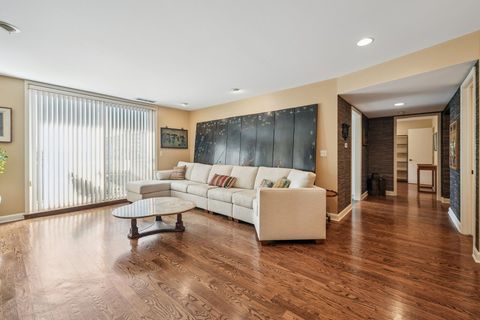 Tiny photo for 4545 W Touhy Avenue #319W, Lincolnwood, IL 60712 (MLS # 12558737)