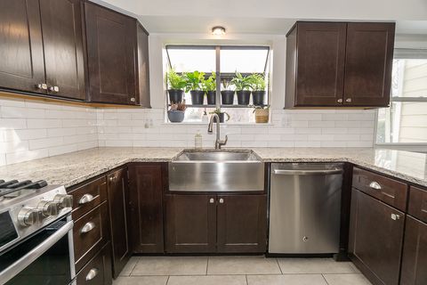 Tiny photo for 175 N Clare Court, Wood Dale, IL 60191 (MLS # 12569165)