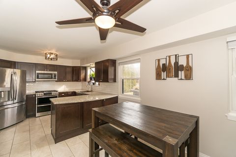 Tiny photo for 175 N Clare Court, Wood Dale, IL 60191 (MLS # 12569165)