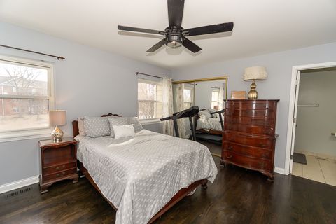 Tiny photo for 175 N Clare Court, Wood Dale, IL 60191 (MLS # 12569165)