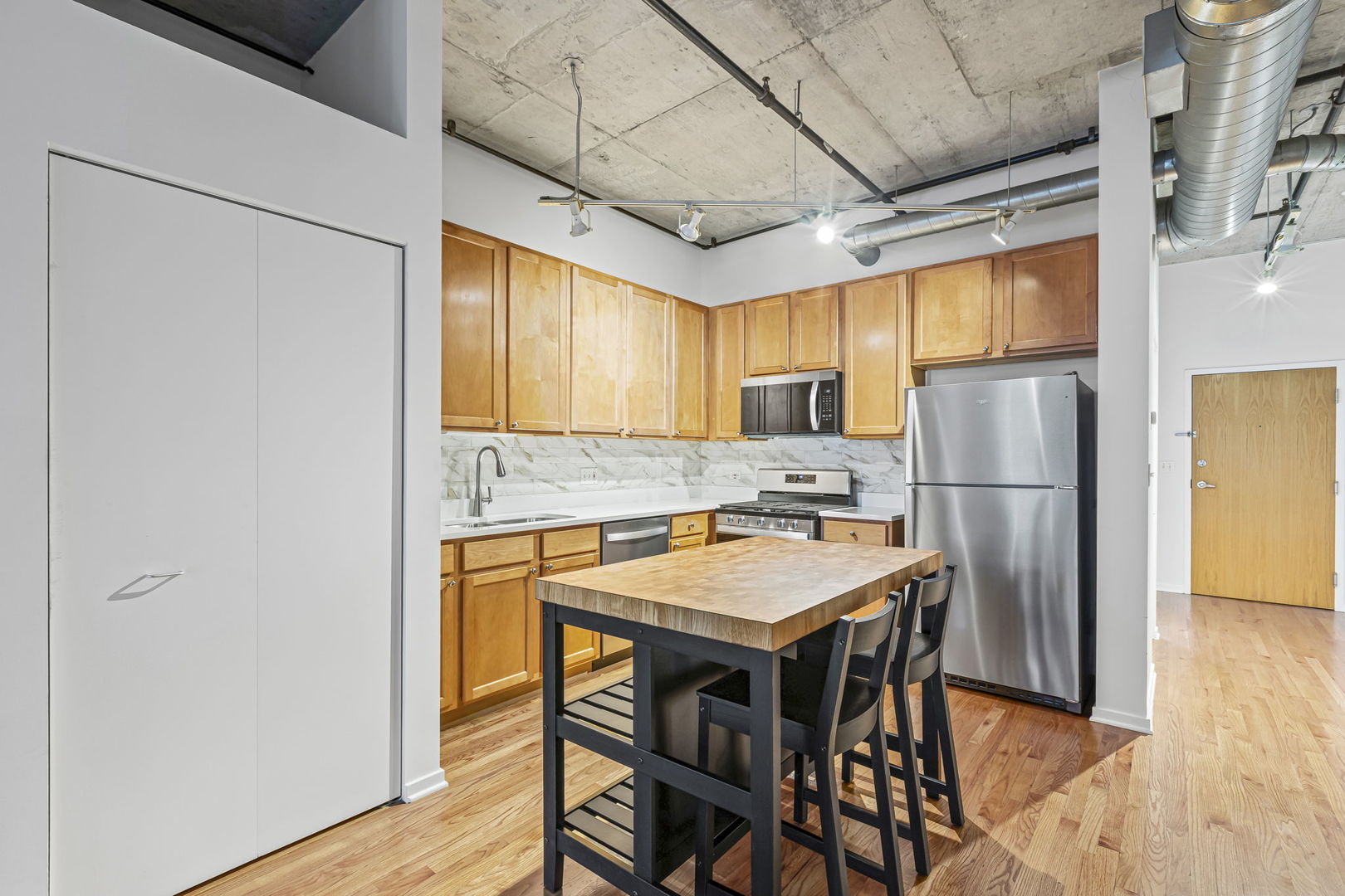 933 W VAN BUREN Street 523