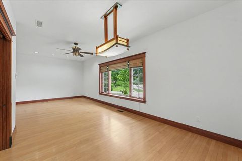 Tiny photo for 2304 E Shurts Circle, Urbana, IL 61801 (MLS # 12669187)