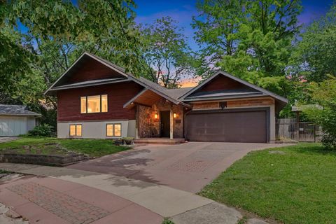 Photo of 2304 E Shurts Circle, Urbana, IL 61801 (MLS # 12669187)