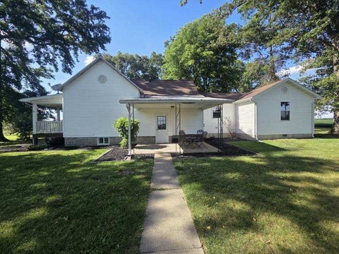 Tiny photo for 3794 Valier Carpet Road, Tamaroa, IL 62888 (MLS # 12686411)