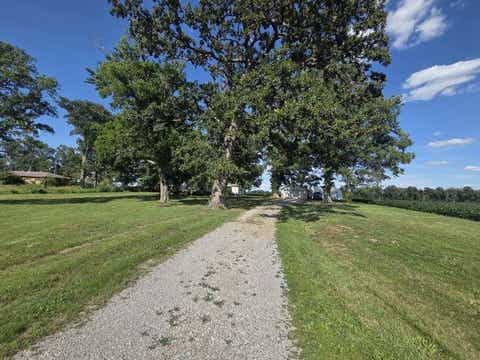 Tiny photo for 3794 Valier Carpet Road, Tamaroa, IL 62888 (MLS # 12686411)