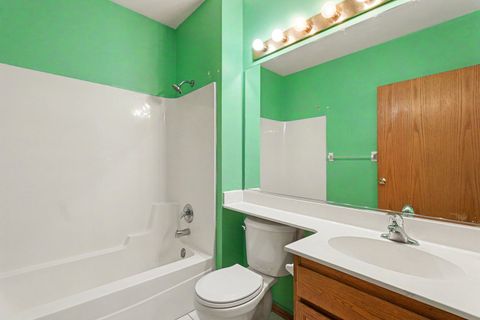 Tiny photo for 10948 Deblin Lane, Oak Lawn, IL 60453 (MLS # 12649317)