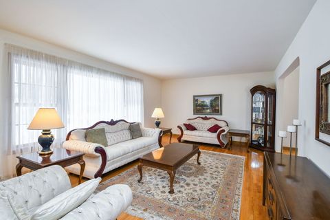 Tiny photo for 22W417 Tamarack Drive, Glen Ellyn, IL 60137 (MLS # 12530995)