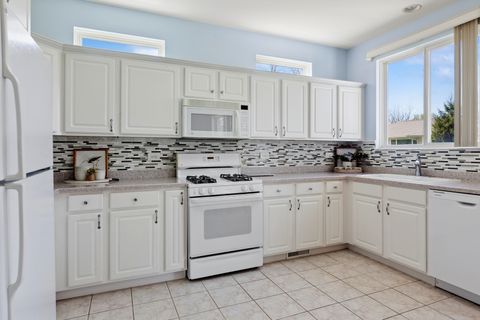 Tiny photo for 11647 Stonewater Crossing, Huntley, IL 60142 (MLS # 12614362)