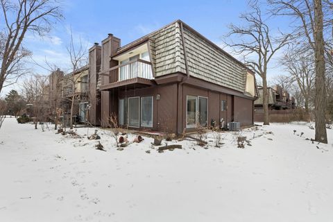 Tiny photo for 1571 Winnetka Road, Glenview, IL 60025 (MLS # 12552885)