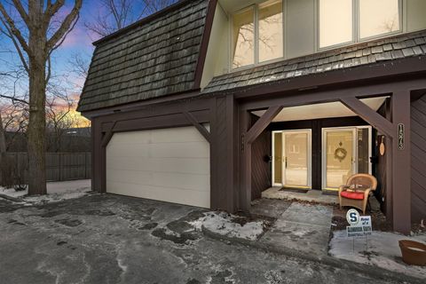 Tiny photo for 1571 Winnetka Road, Glenview, IL 60025 (MLS # 12552885)