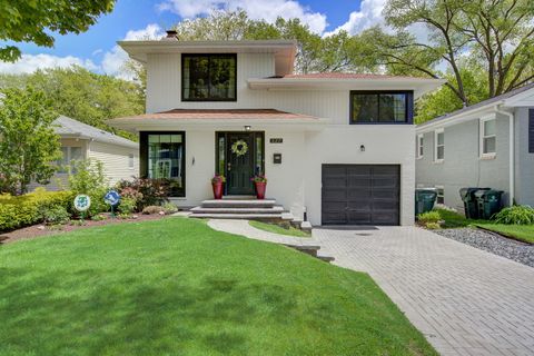 627 Beaver Road Glenview IL 60025