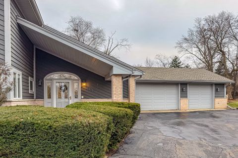 Tiny photo for 16373 W Menna Lane, Lincolnshire, IL 60069 (MLS # 12525586)