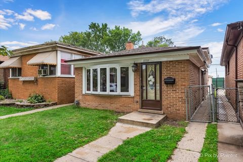 Tiny photo for 10316 S Green Bay Avenue, Chicago, IL 60617 (MLS # 12595180)