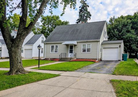 Photo of 1300 Oneida Street, Joliet, IL 60435 (MLS # 12455210)