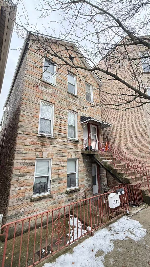 2569 S emerald Avenue