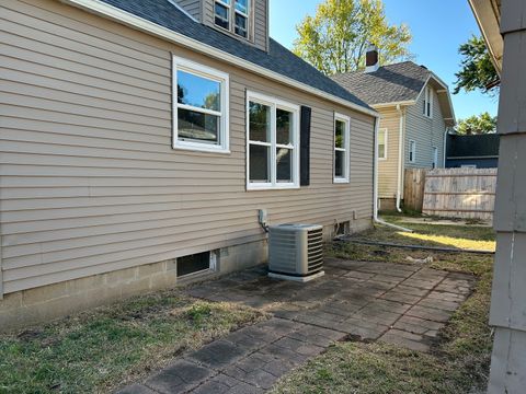 Tiny photo for 800 A Avenue, Rock Falls, IL 61071 (MLS # 12493639)