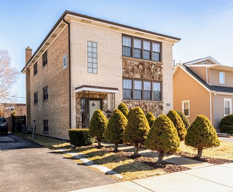 Tiny photo for 1933 N 18th Avenue, Melrose Park, IL 60160 (MLS # 12502404)