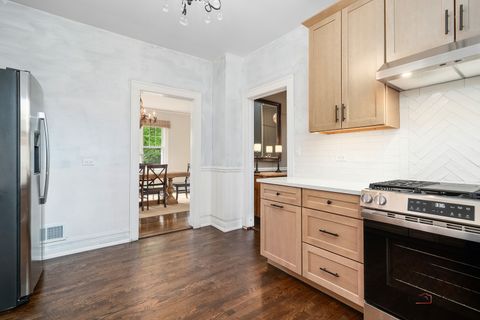 Tiny photo for 19 N June Terrace, Lake Forest, IL 60045 (MLS # 12642617)