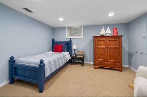 Tiny photo for 19 N June Terrace, Lake Forest, IL 60045 (MLS # 12642617)