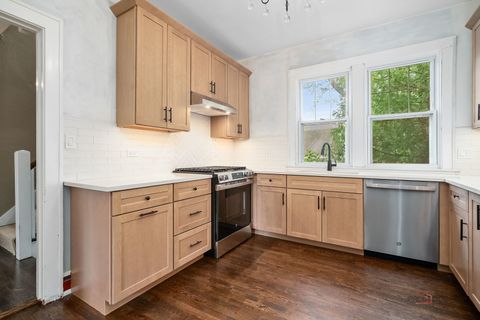 Tiny photo for 19 N June Terrace, Lake Forest, IL 60045 (MLS # 12642617)