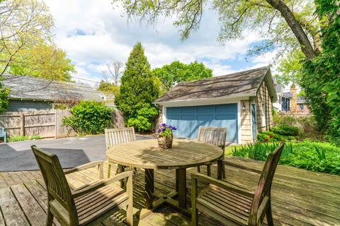 Tiny photo for 19 N June Terrace, Lake Forest, IL 60045 (MLS # 12642617)