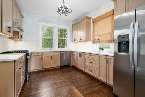 Tiny photo for 19 N June Terrace, Lake Forest, IL 60045 (MLS # 12642617)