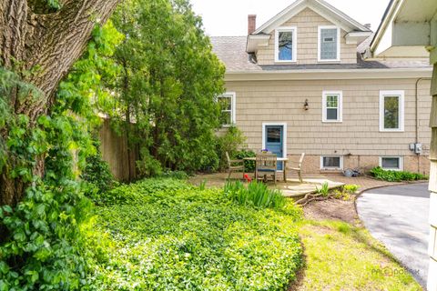 Tiny photo for 19 N June Terrace, Lake Forest, IL 60045 (MLS # 12642617)
