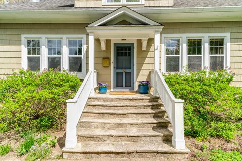 Tiny photo for 19 N June Terrace, Lake Forest, IL 60045 (MLS # 12642617)