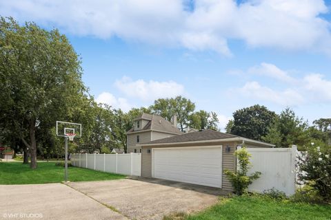 A home in Clarendon Hills