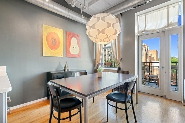 1307 S WABASH Avenue 312