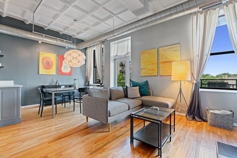 Tiny photo for 1307 S WABASH Avenue #312, Chicago, IL 60605 (MLS # 12761475)