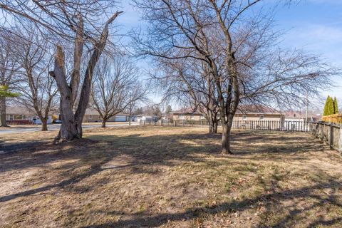 Tiny photo for 310 Hillcrest Drive, Geneseo, IL 61254 (MLS # 12574676)