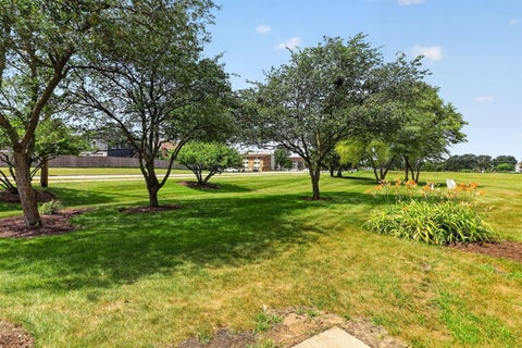 Tiny photo for 1038 Bedford Drive, Carol Stream, IL 60188 (MLS # 12632925)